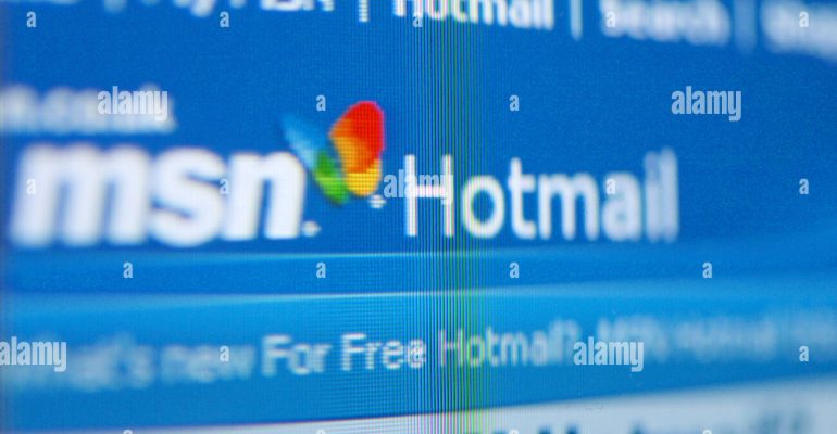 msn-hotmail-logo-on-a-computer-screen-AD8GN4
